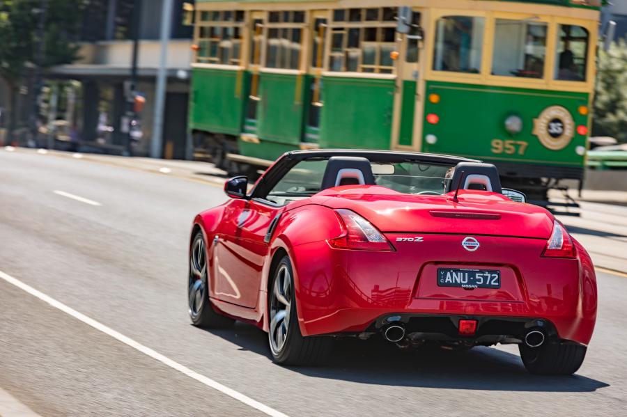  Nissan 370Z Roadster (Z34) 2012 года  (AU) (фото 9 из 33)
